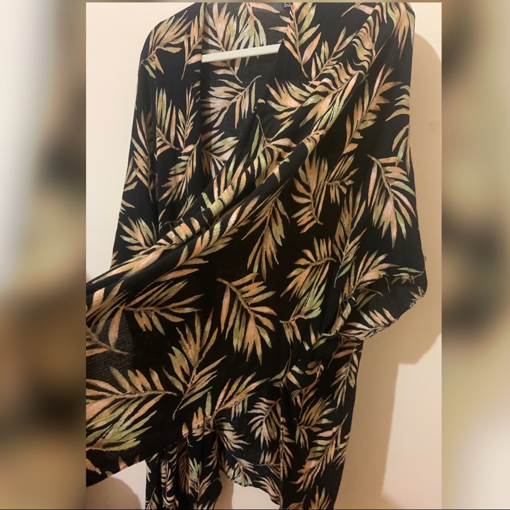 Palm Pattern Cover Up - Picture 2 of 5